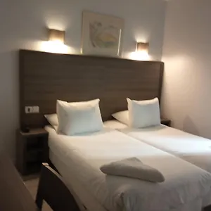 ** Hotel Du Globe 18 France